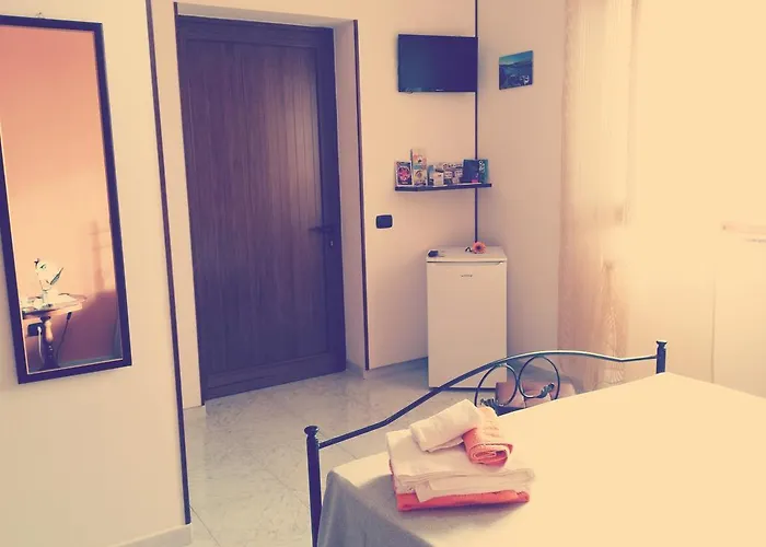 לינה וארוחת בוקר L'oasi Del Sole 3*